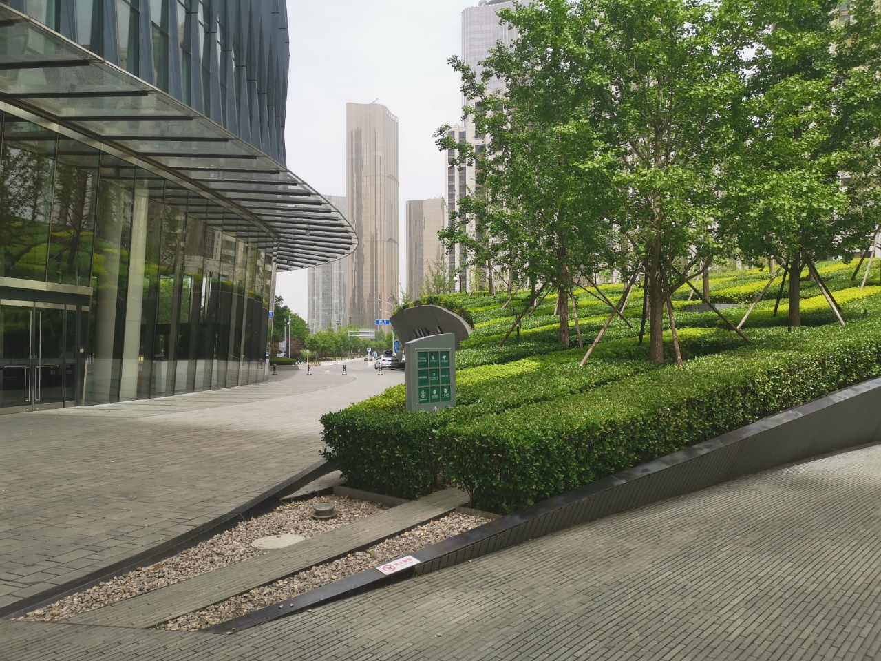 保利国际广场内景